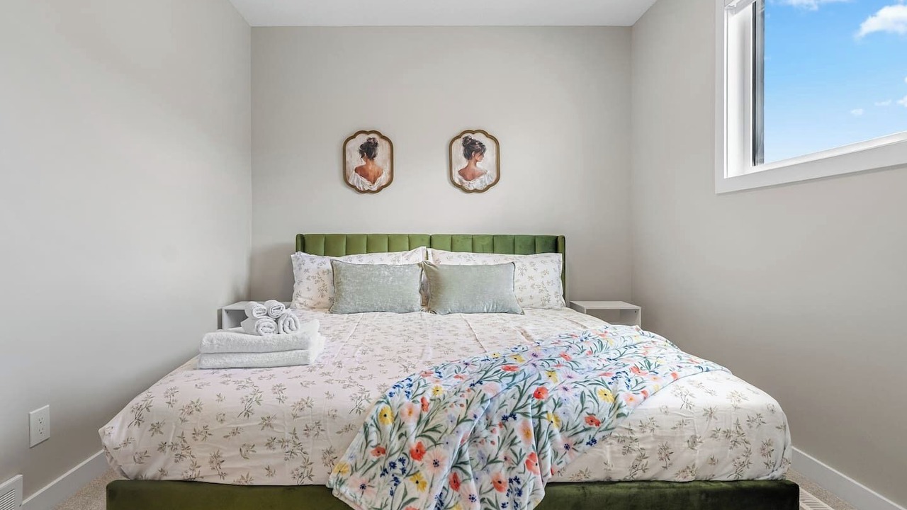 Photo of Bedroom in Banff Trail