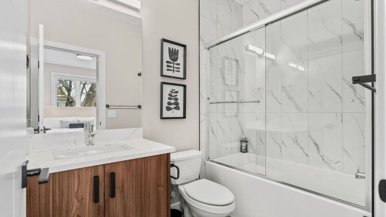 Photo of Bathroom in Banff Trail