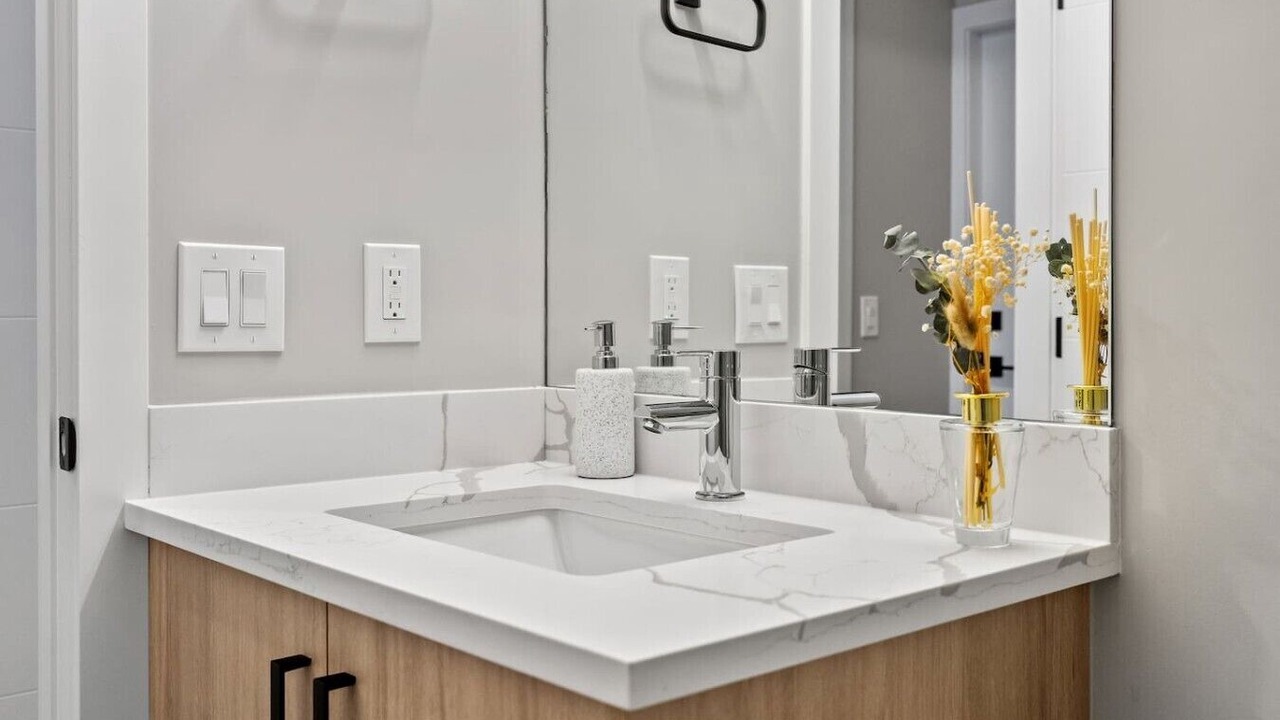 Photo of Bathroom in Banff Trail