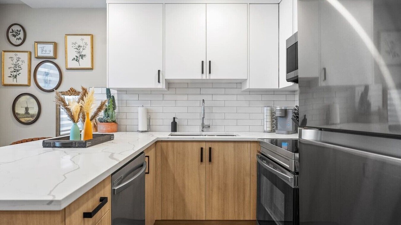 Photo of Kitchen in Banff Trail
