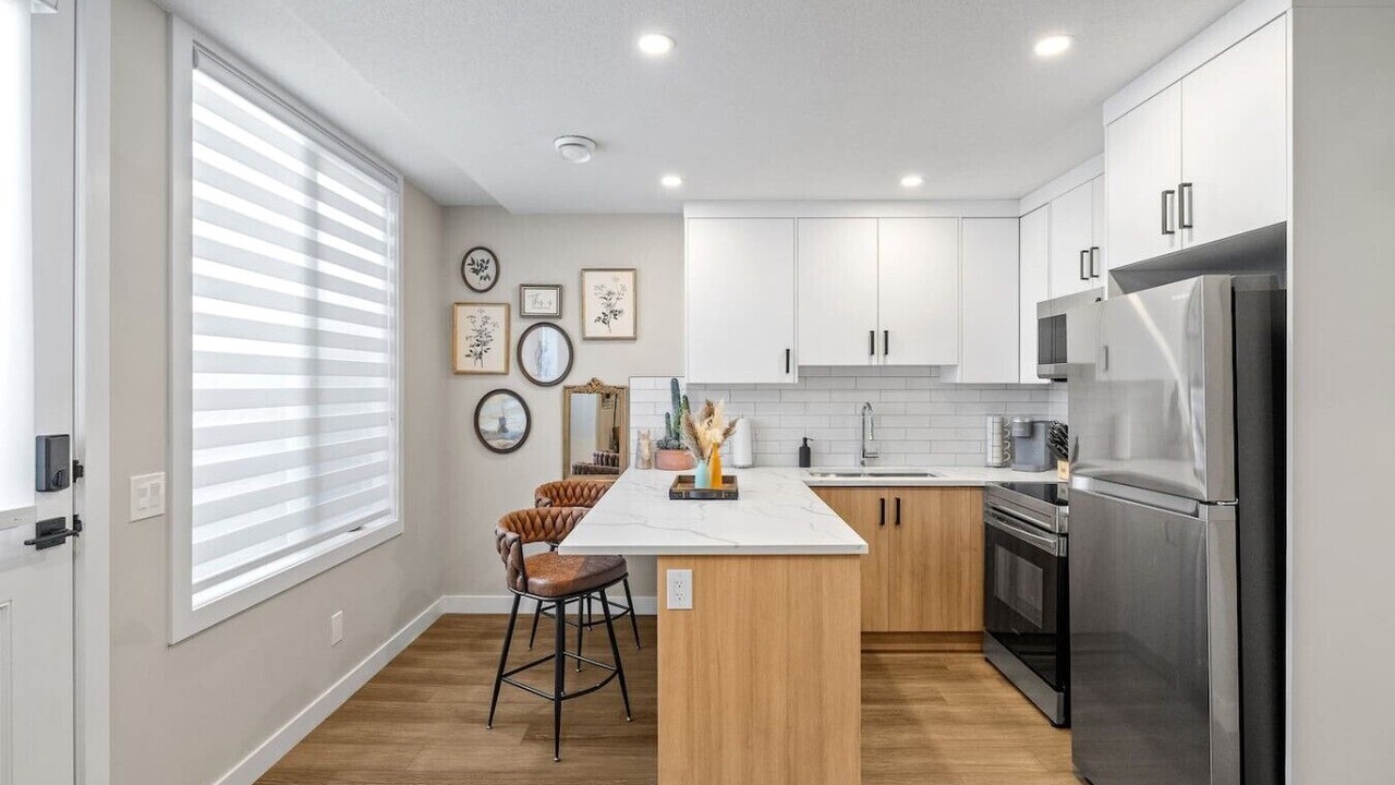 Photo of Kitchen in Banff Trail