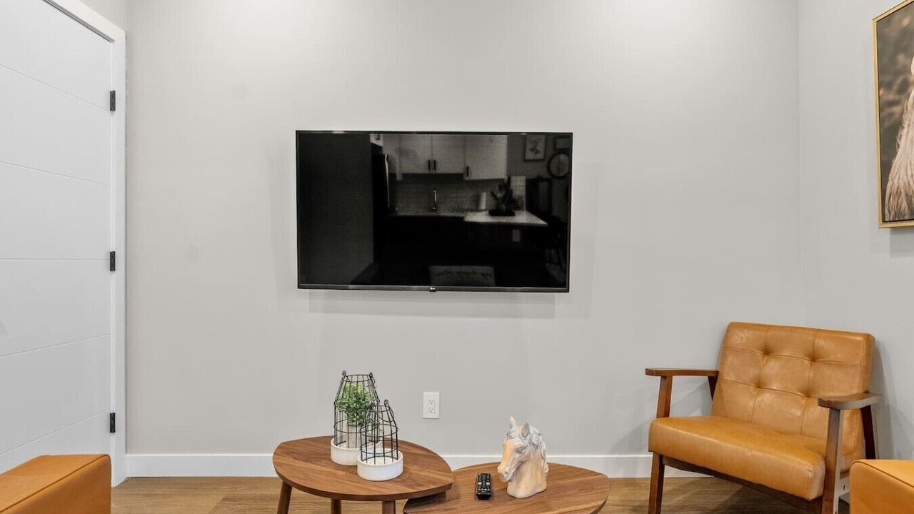Photo of Livingroom in Banff Trail