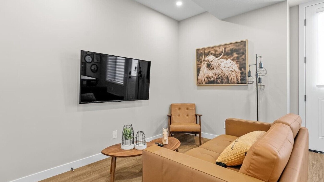Photo of Livingroom in Banff Trail