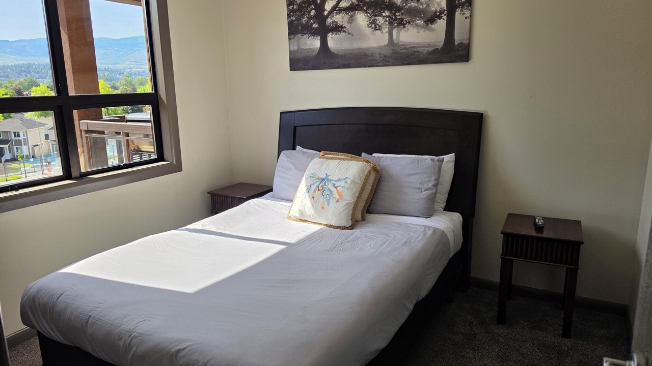 Photo of Bedroom in South Pandosy