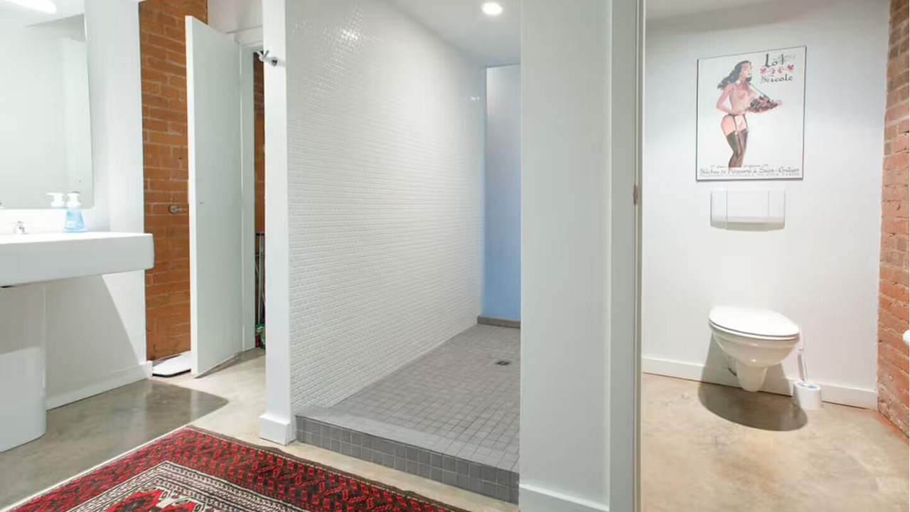 Photo of Bathroom in Chinatown