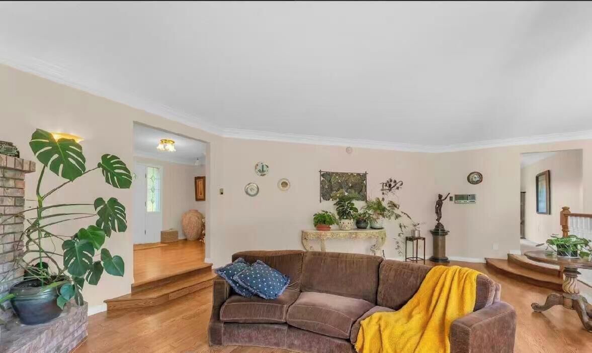 Photo of Livingroom in Surrey