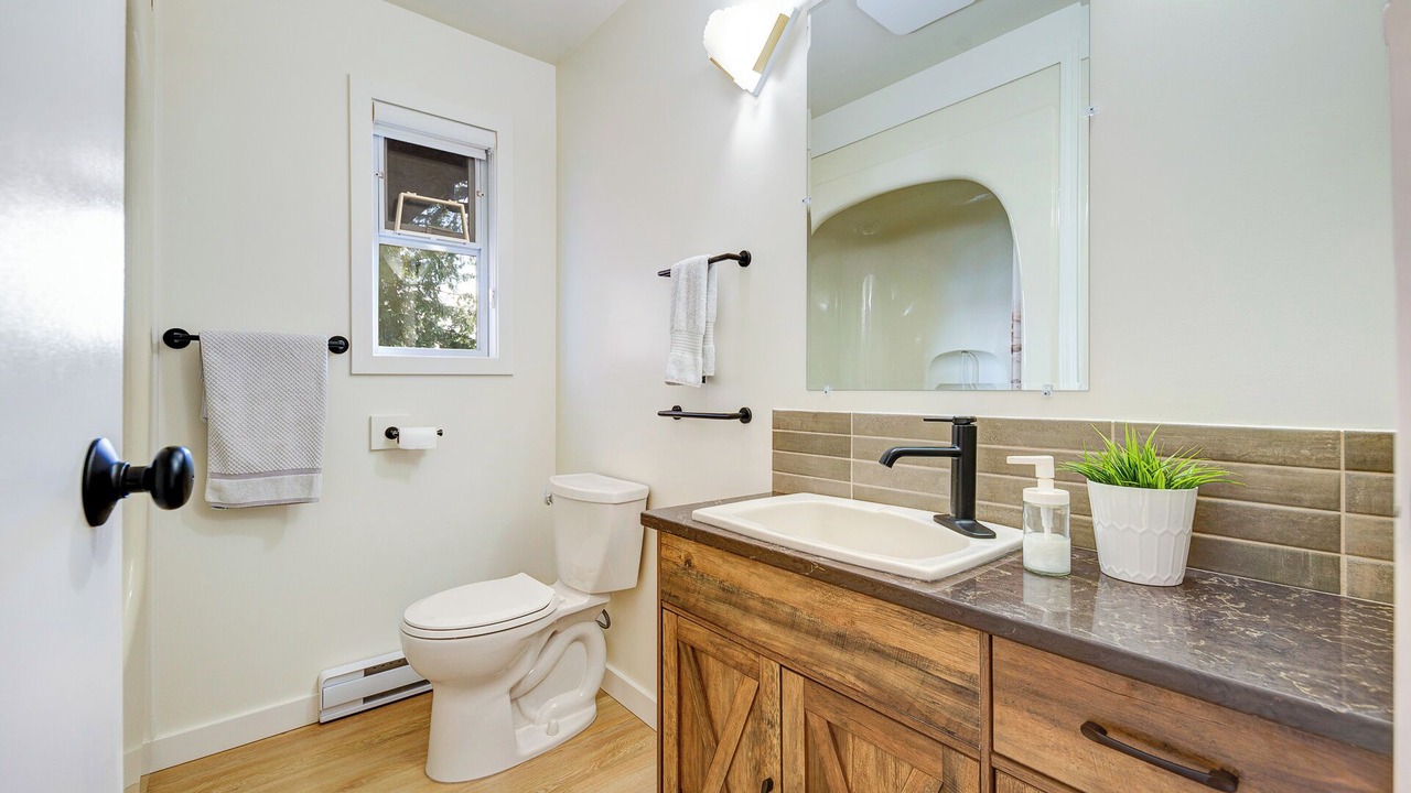 Photo of Bathroom in East Sooke