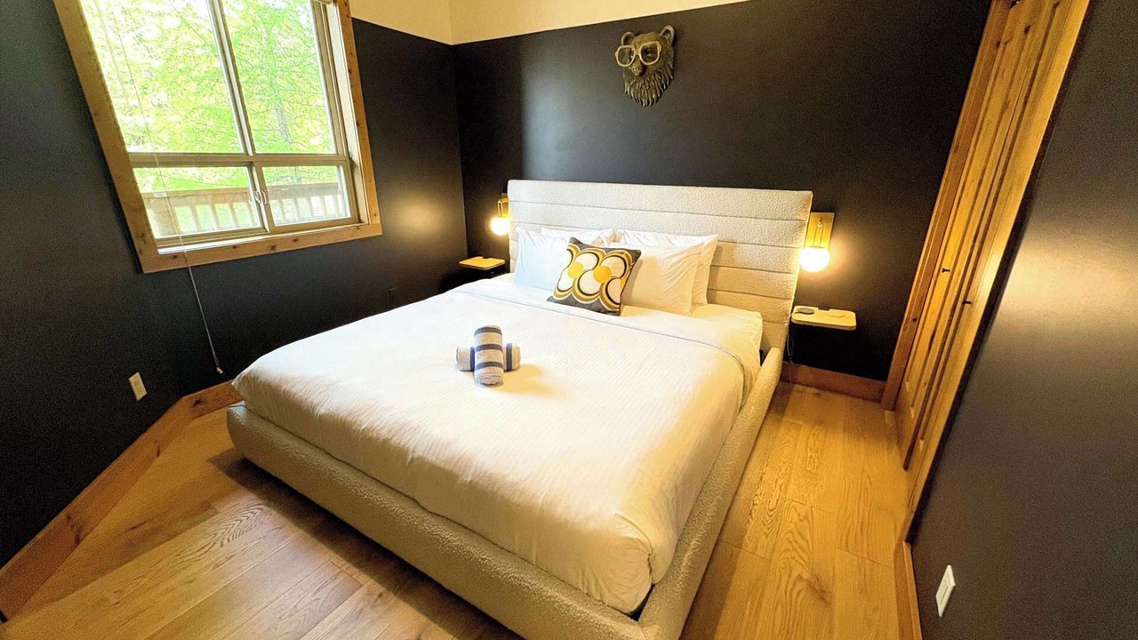 Photo of Bedroom in East Kootenay