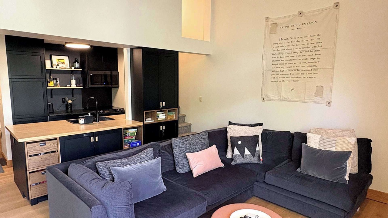 Photo of Livingroom in East Kootenay