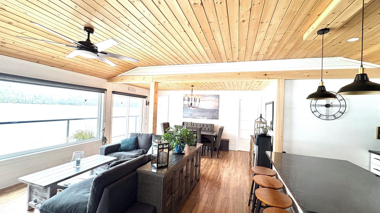 Photo of Livingroom in Trent Lakes
