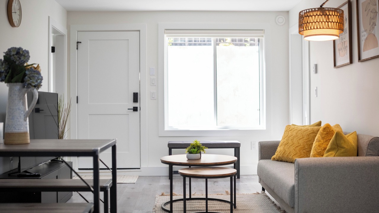 Photo of Livingroom in Guildford