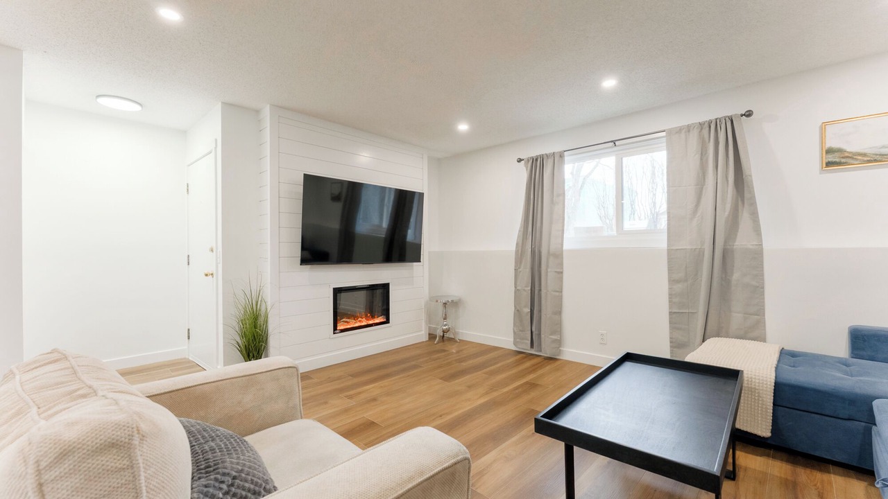 Photo of Livingroom in Crescent Heights