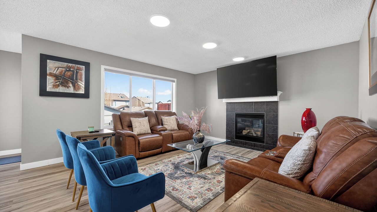 Photo of Livingroom in Airdrie
