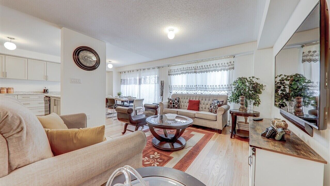 Photo of Livingroom in Clarington