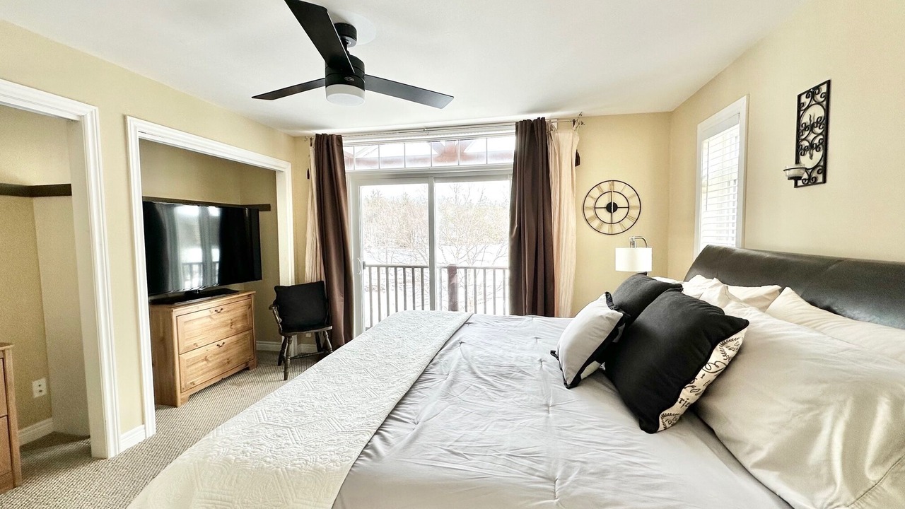 Photo of Bedroom in North Kawartha