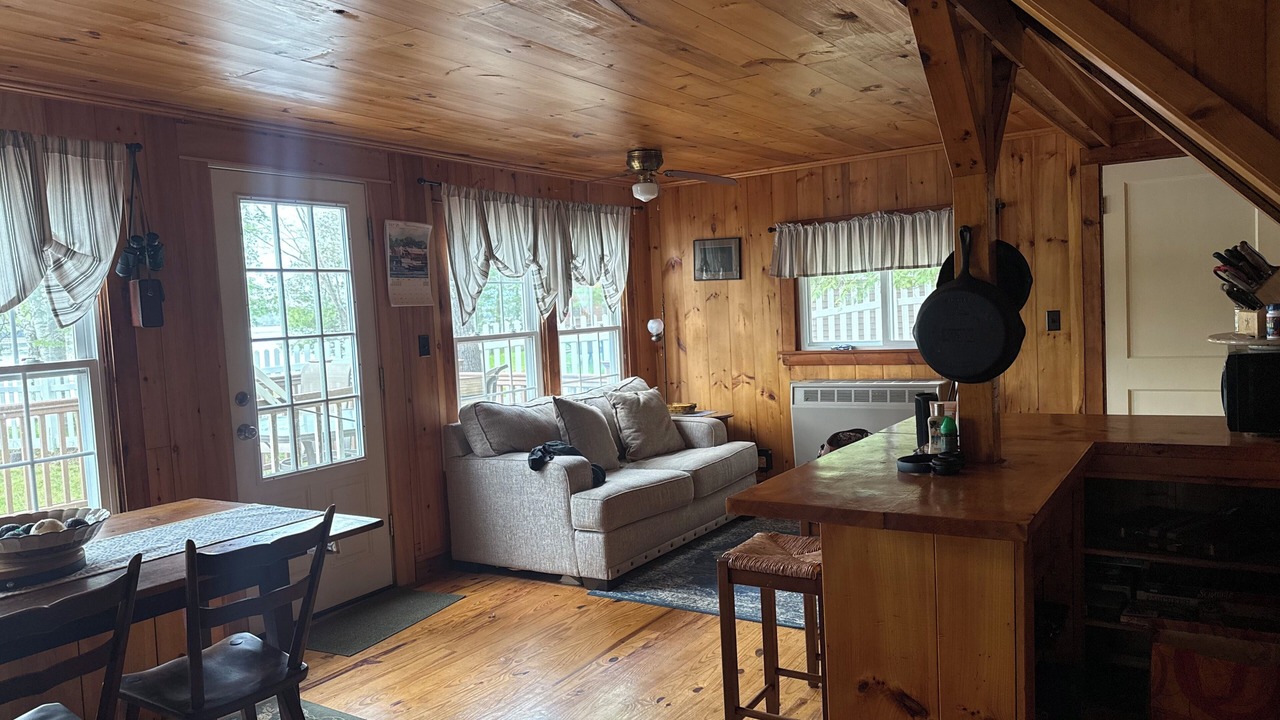 Photo of Livingroom in Madison