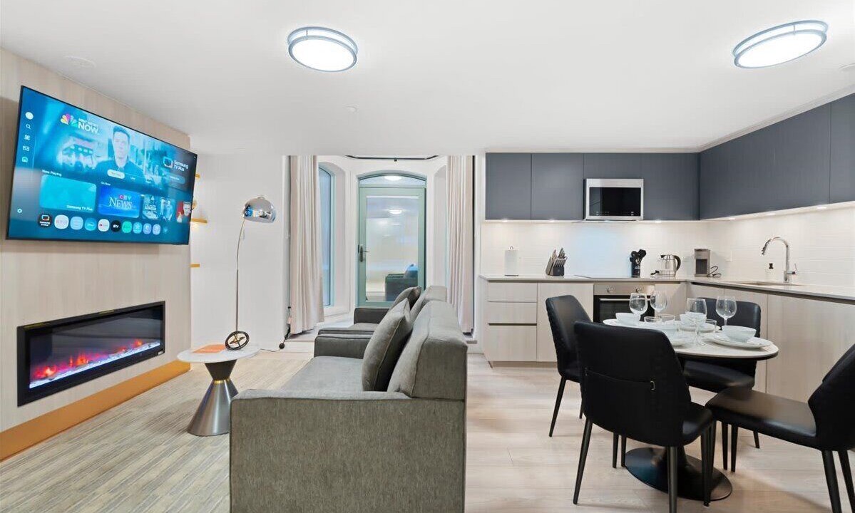 Photo of Livingroom in Toronto Entertainment District