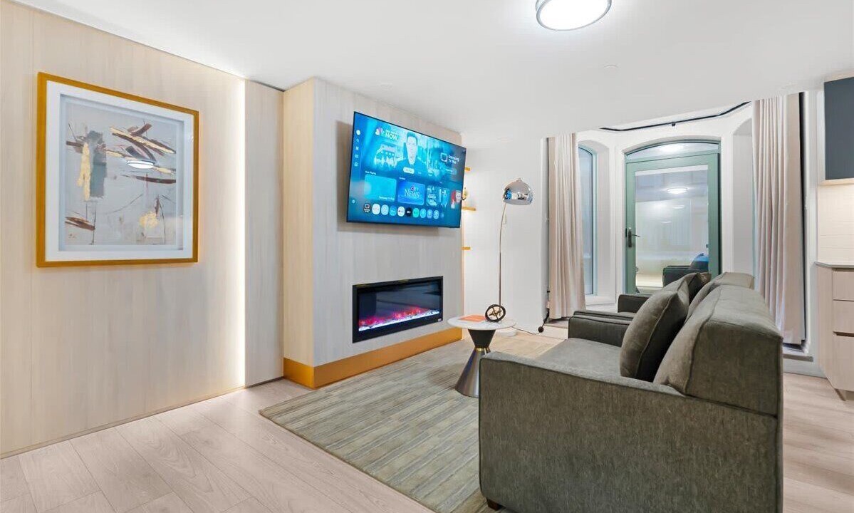 Photo of Livingroom in Toronto Entertainment District
