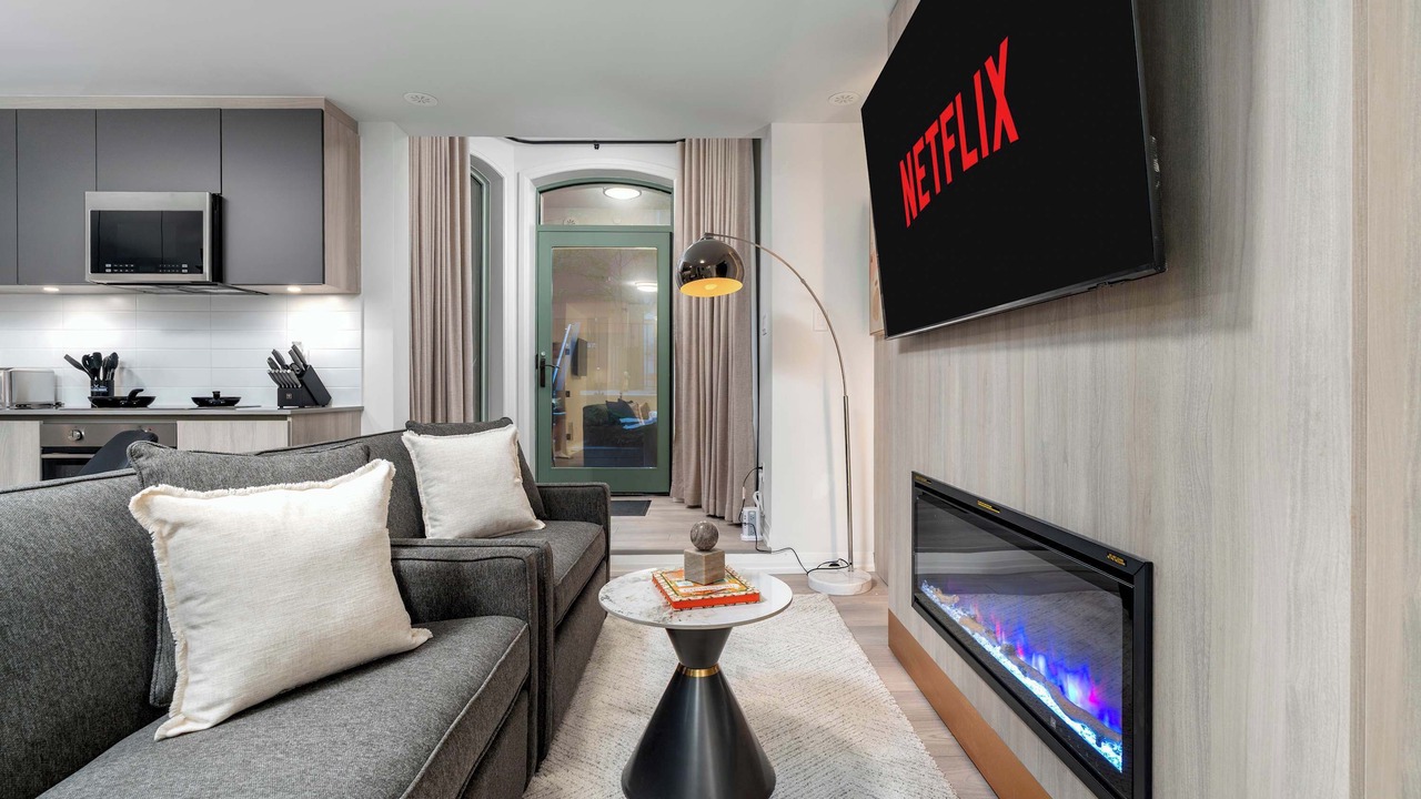 Photo of Livingroom in Toronto Entertainment District