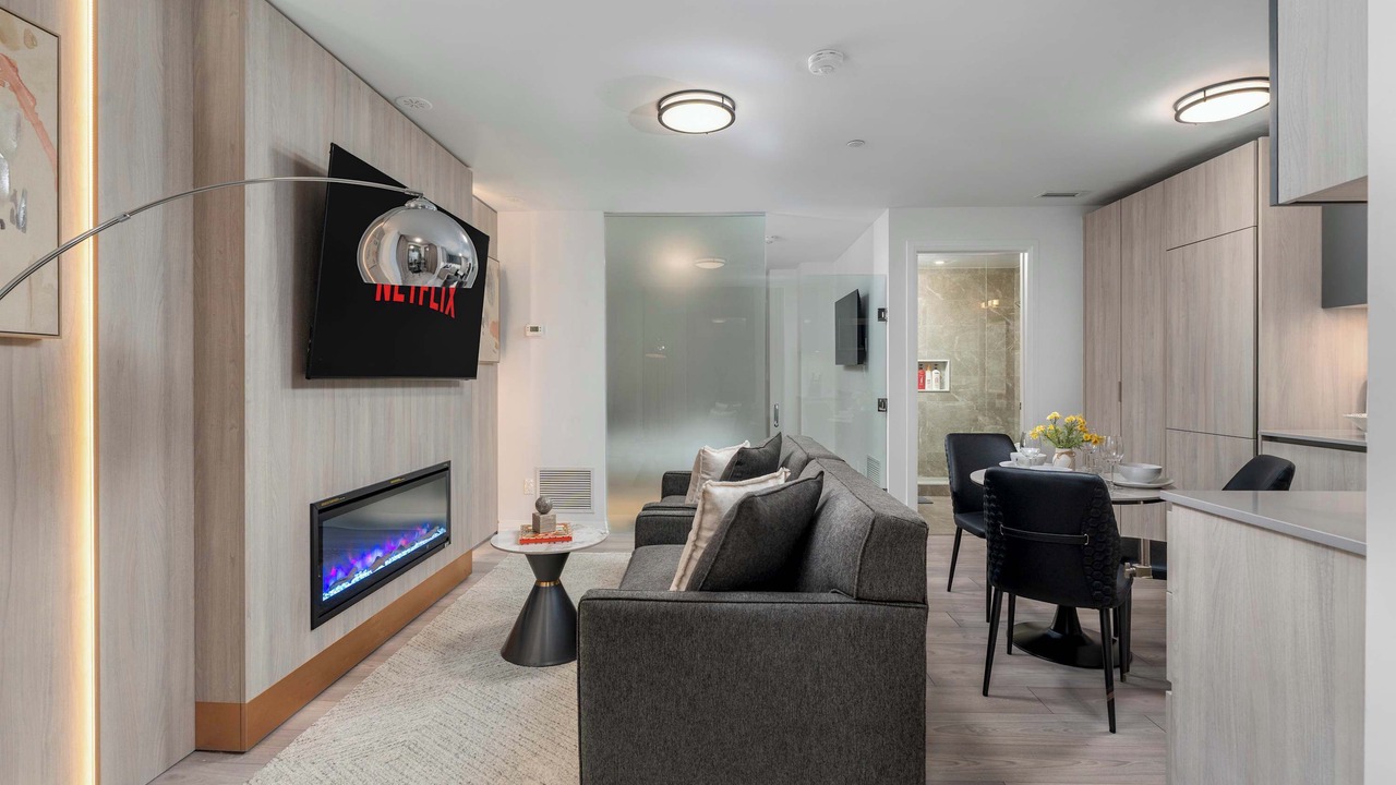 Photo of Livingroom in Toronto Entertainment District
