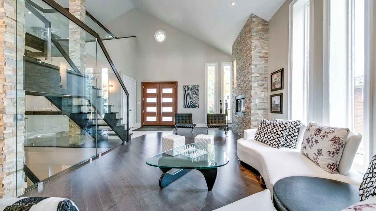 Photo of Livingroom in West Oakville