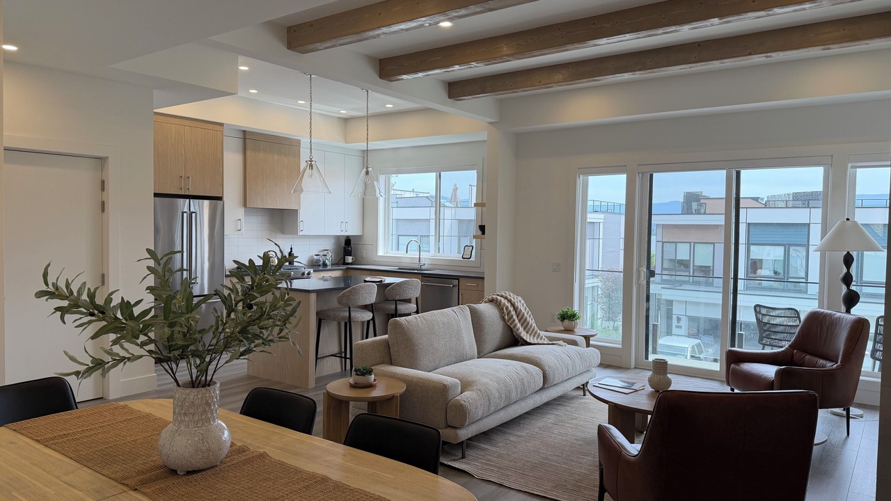 Photo of Livingroom in Central Okanagan