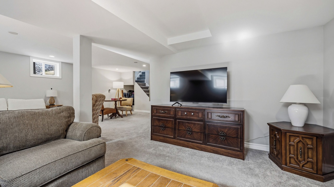 Photo of Livingroom in Sarnia