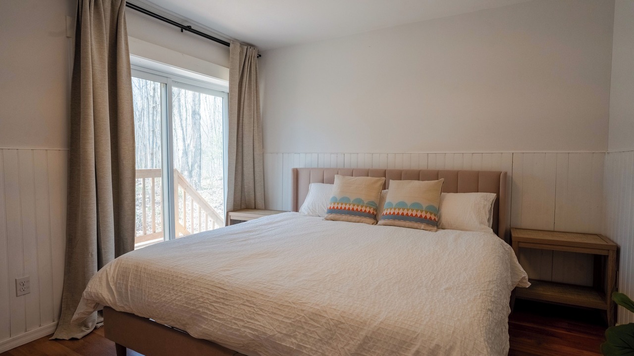 Photo of Bedroom in Georgian Bluffs