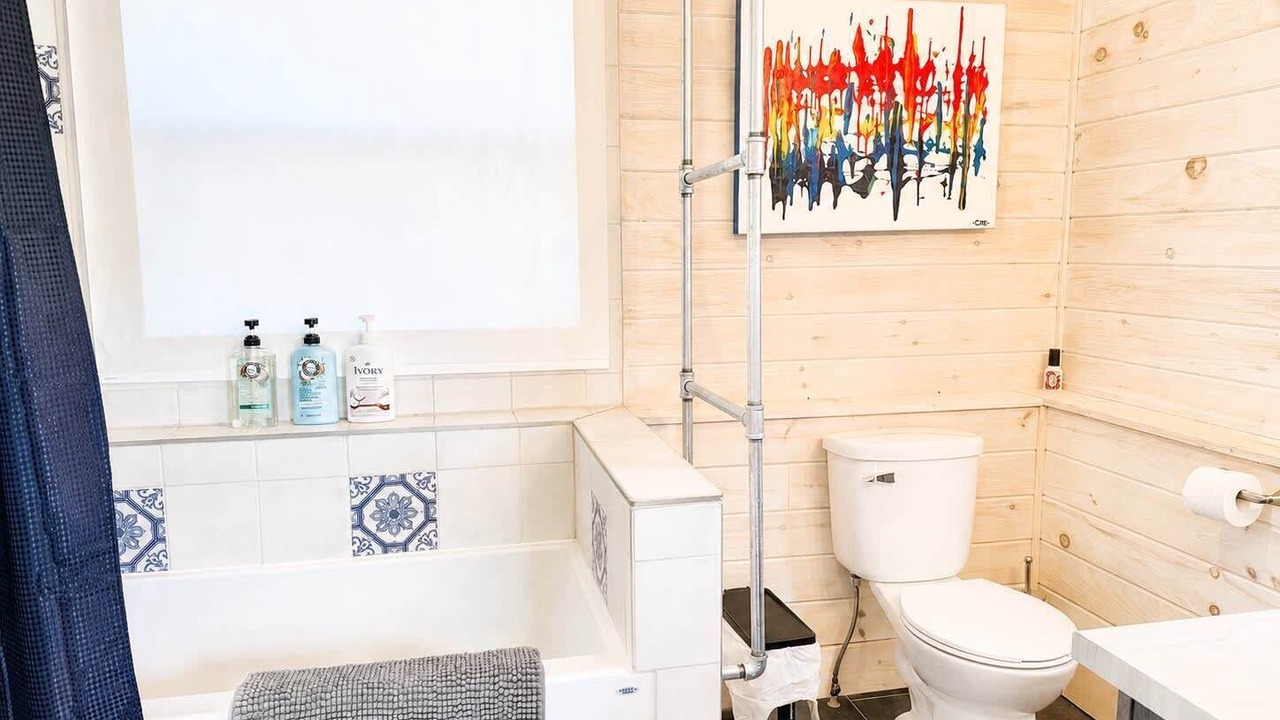 Photo of Bathroom in Crow Head