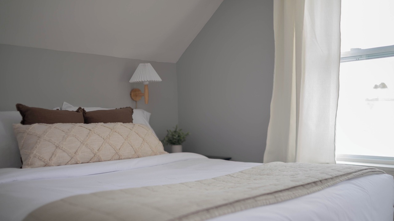 Photo of Bedroom in Sarnia