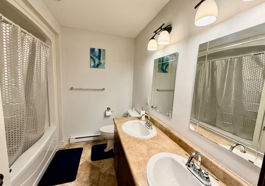 Photo of Bathroom in Dieppe