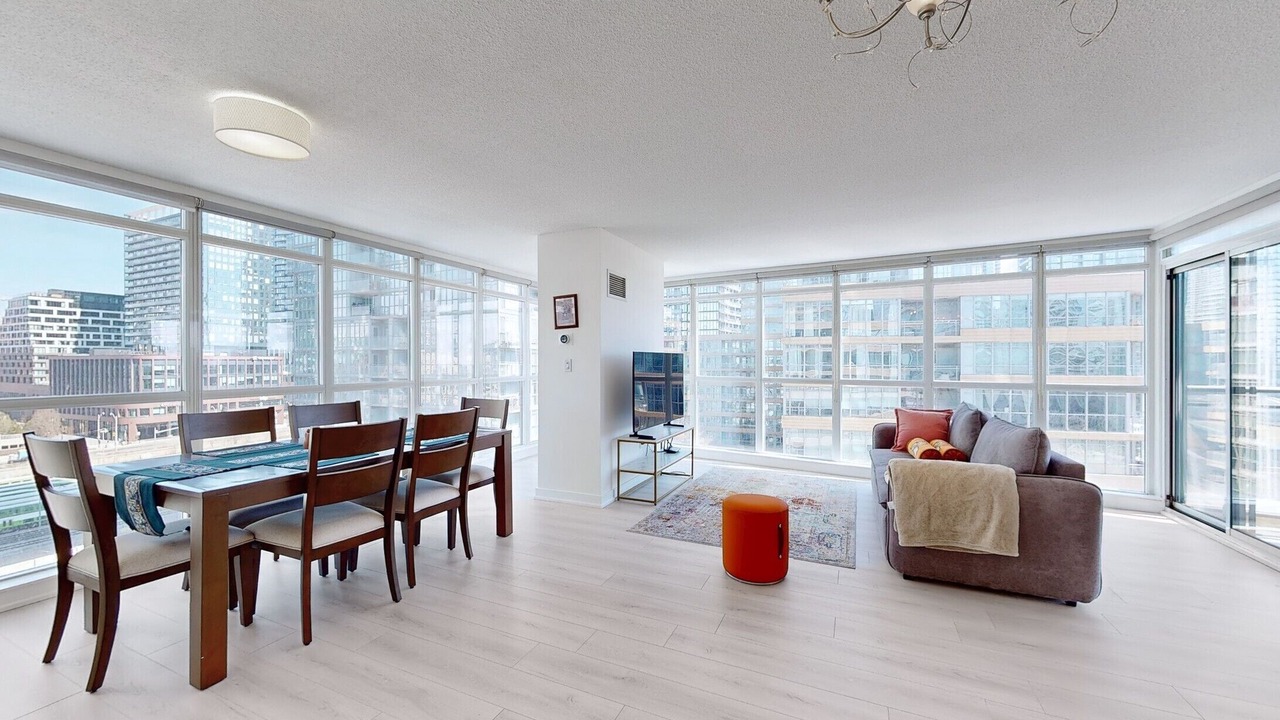 Photo of Livingroom in Wellington Place