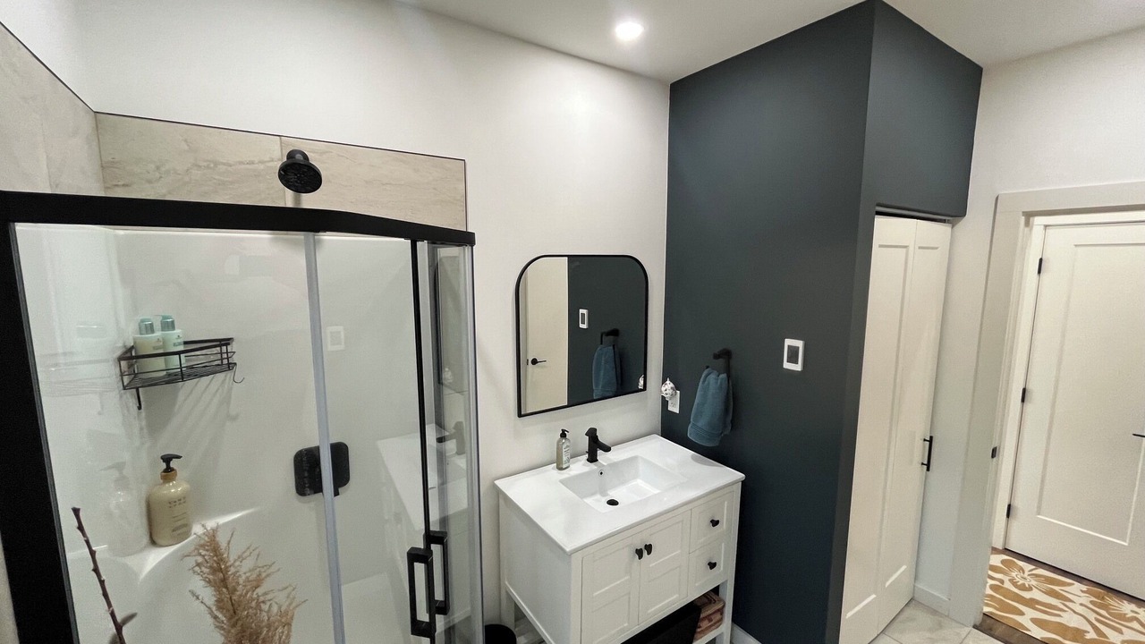 Photo of Bathroom in Okanagan-Similkameen