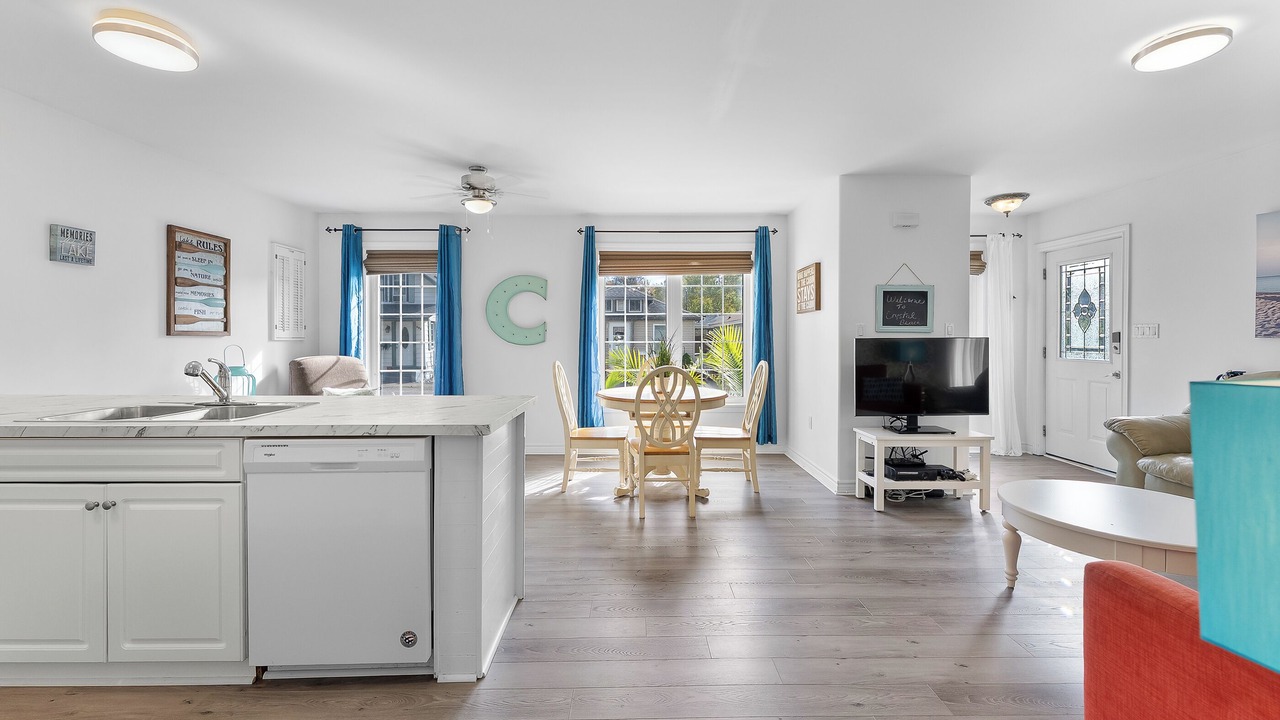 Photo of Livingroom in Crystal Beach