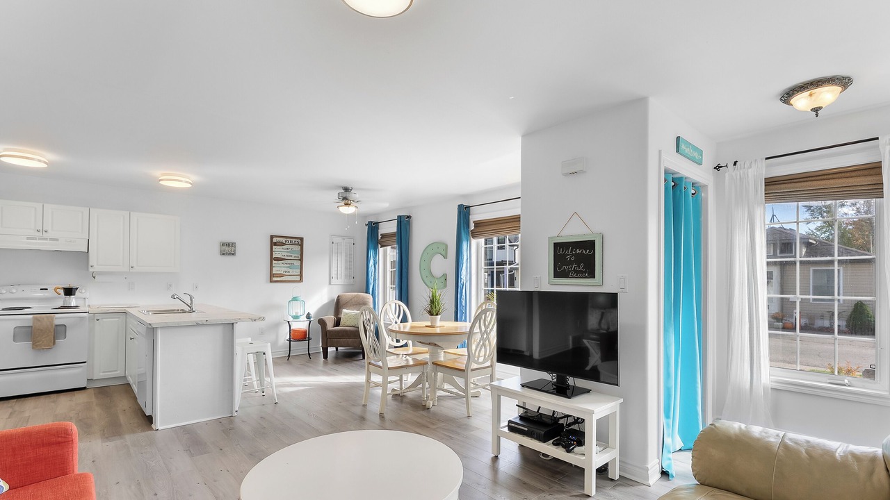 Photo of Livingroom in Crystal Beach