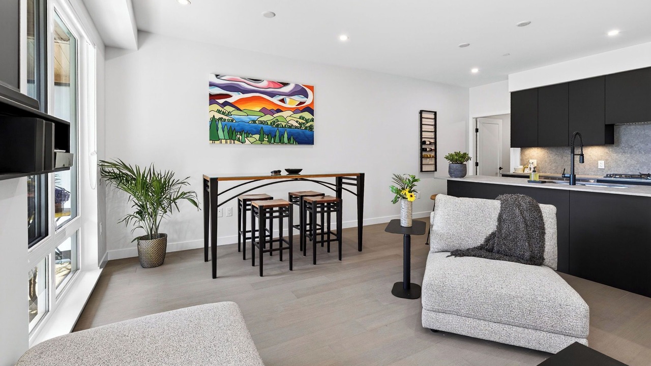 Photo of Livingroom in Central Okanagan