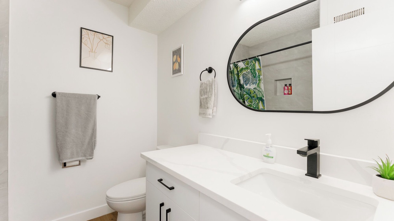 Photo of Bathroom in Crescent Heights