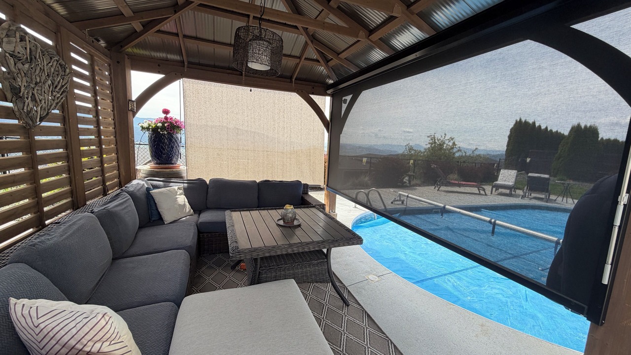 Photo of Livingroom in Foothills