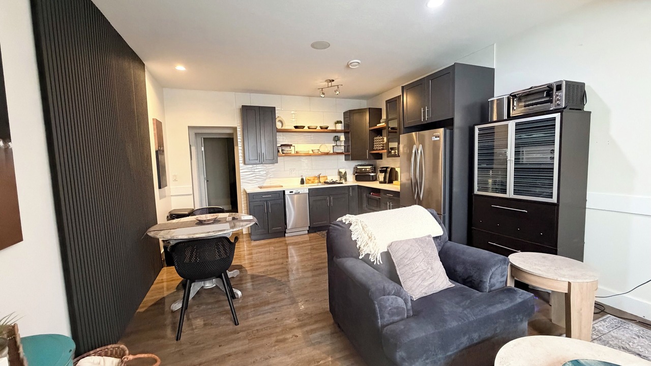 Photo of Livingroom in Foothills