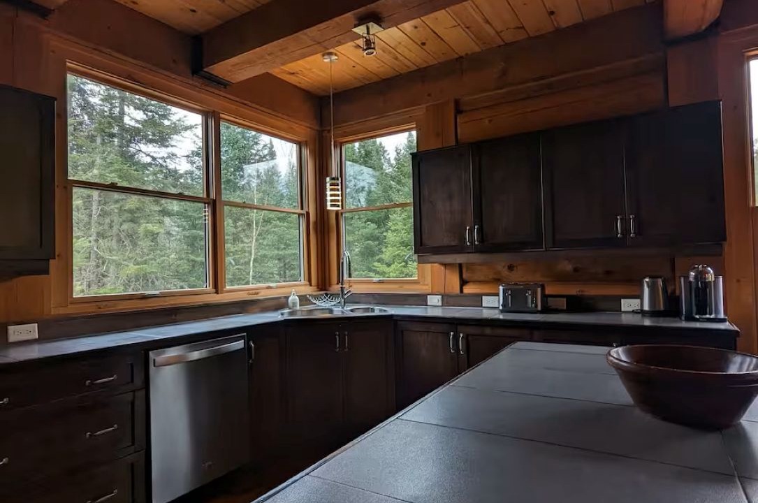 Photo of Kitchen in Lac Superieur Village