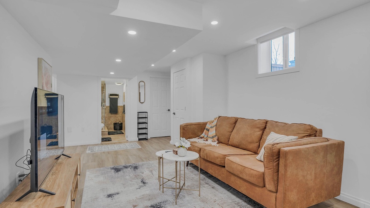 Photo of Livingroom in Richmond Hill