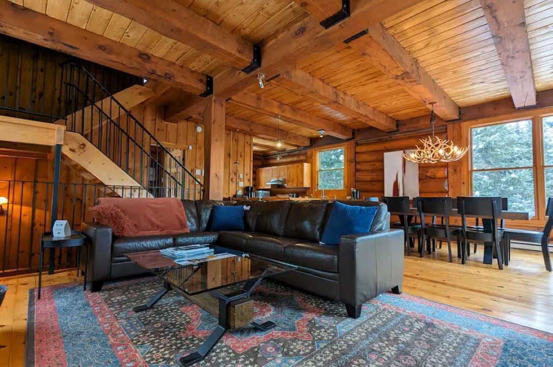 Photo of Livingroom in Lac Superieur Village