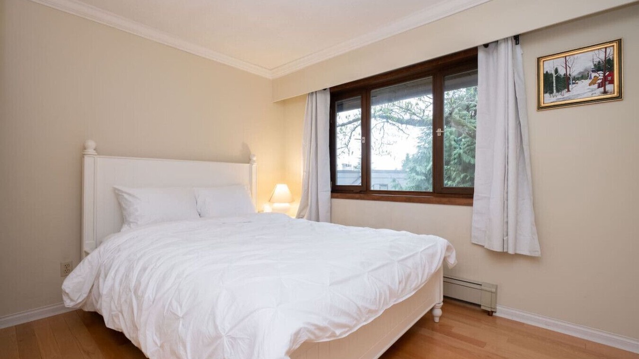 Photo of Bedroom in Caulfeild