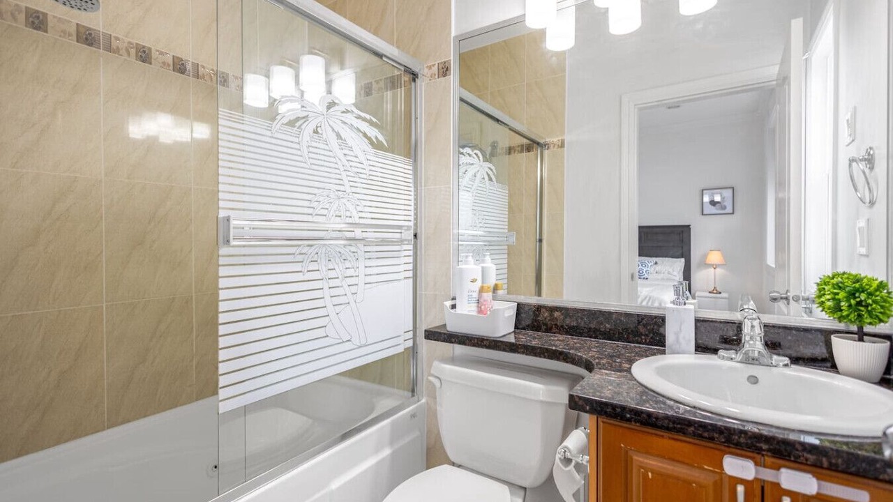 Photo of Bathroom in Renfrew-Collingwood