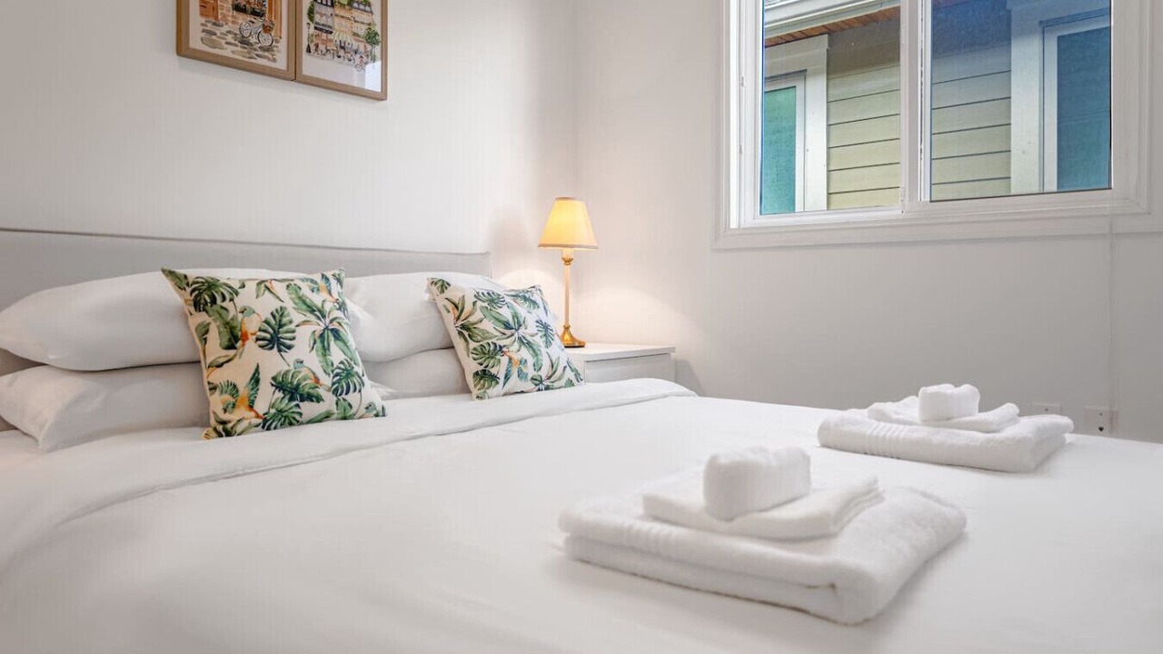 Photo of Bedroom in Renfrew-Collingwood
