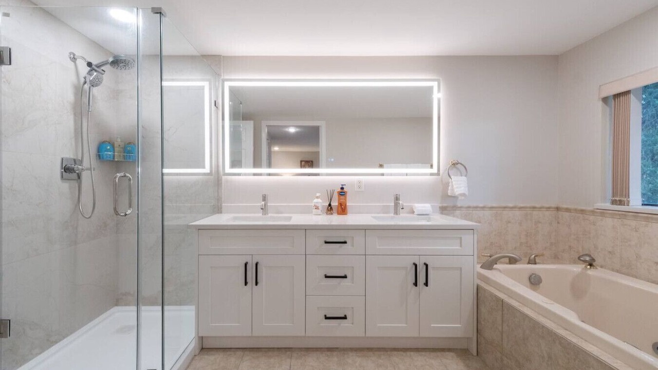 Photo of Bathroom in West Vancouver