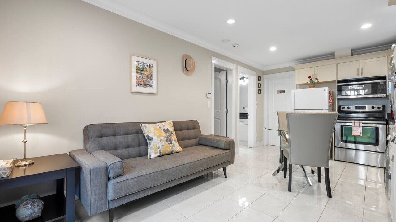 Photo of Livingroom in Upper Lonsdale