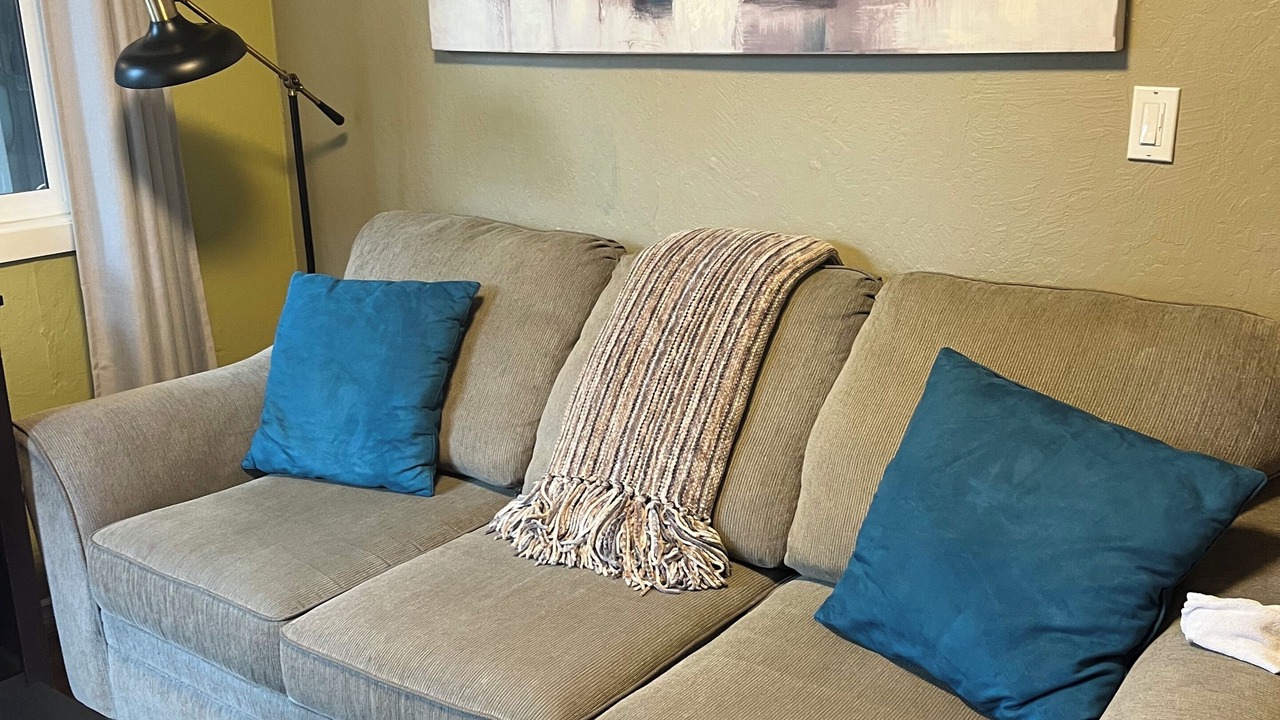 Photo of Livingroom in James Bay