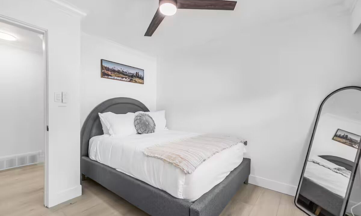 Photo of Bedroom in Delta