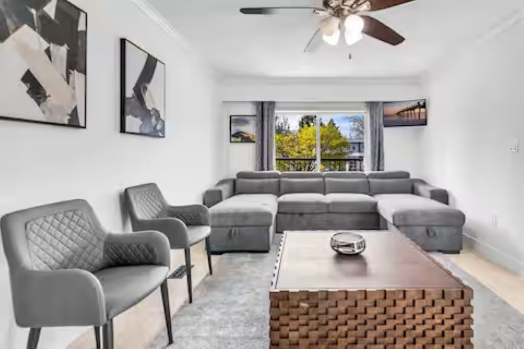 Photo of Livingroom in Delta